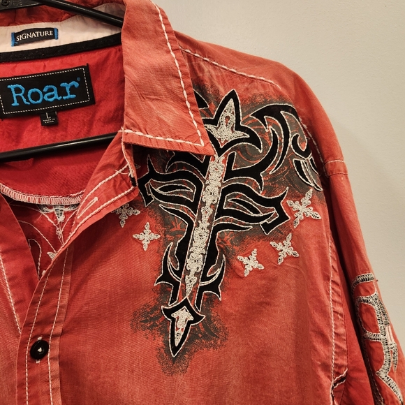 Roar Signature Y2K Long Sleeve Button Up Mens Shirt - Picture 6 of 13